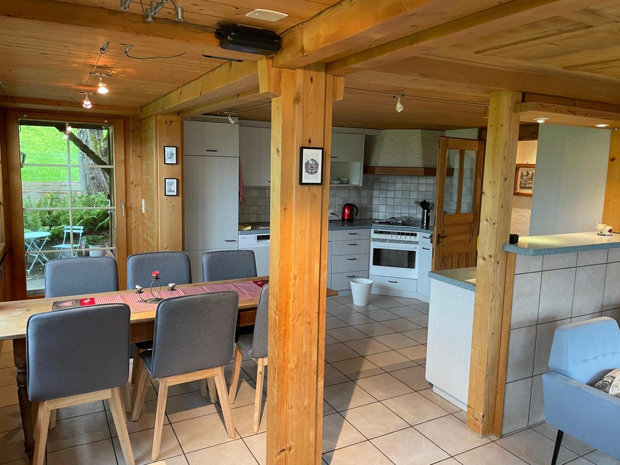 Edelweiss 4 Zi Ferienwohnung In Landhaus Фрутиген Экстерьер фото
